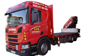 LKW mit Heckkran