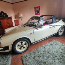 Porsche 911 im Zimmer