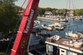 Boot Service Berlin: Luxus Haus-Boot aus dem Wasser heben